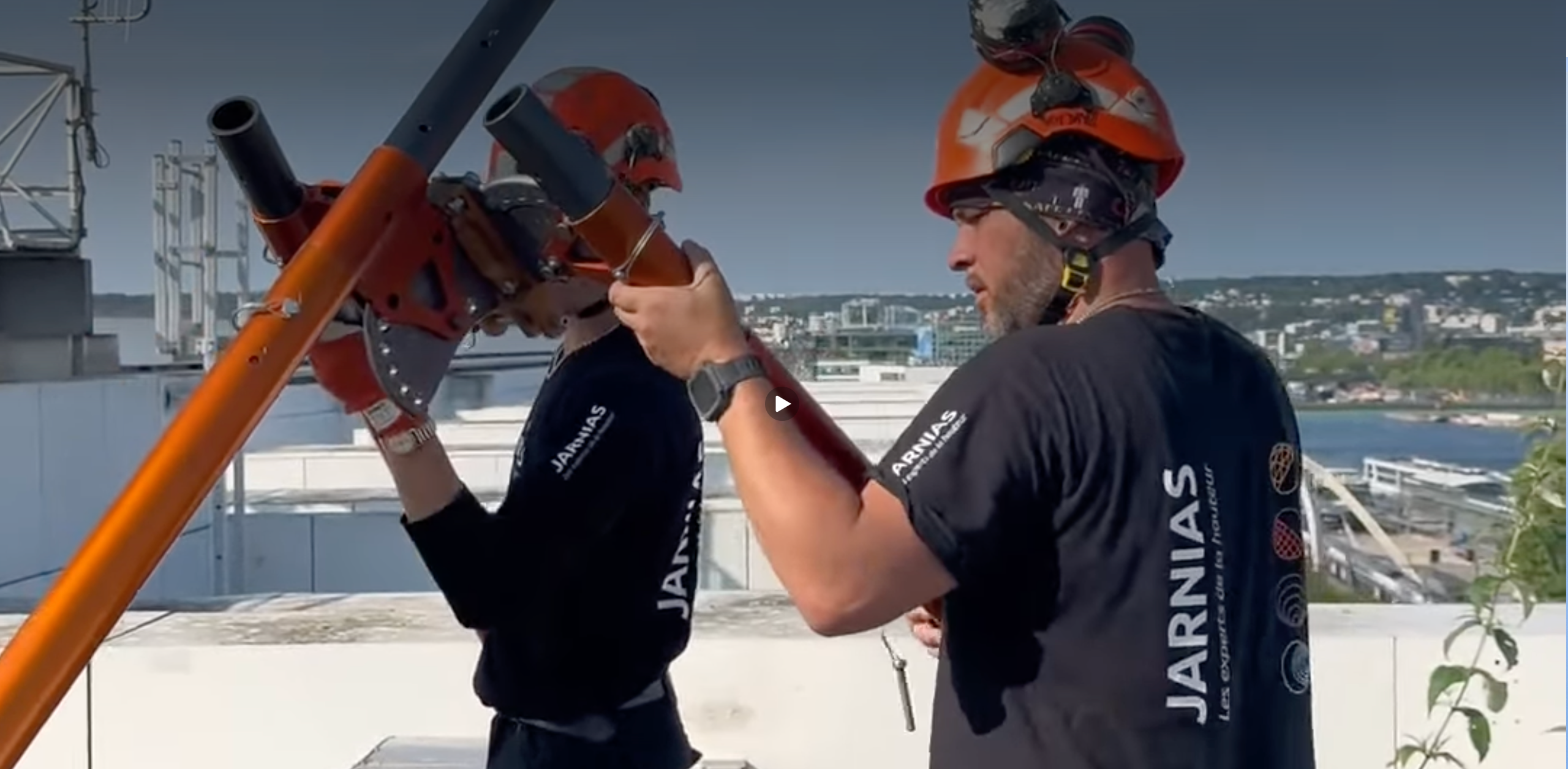 Équipement d'une main courante sur un site industriel non équipé